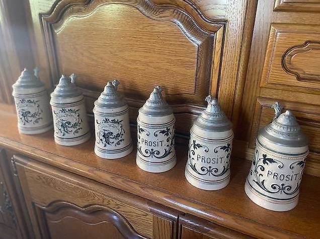 Tutte le decorazioni: 6 anciens pots à bière 0.5 L – Usato da Colombier NE venduto da Boy48