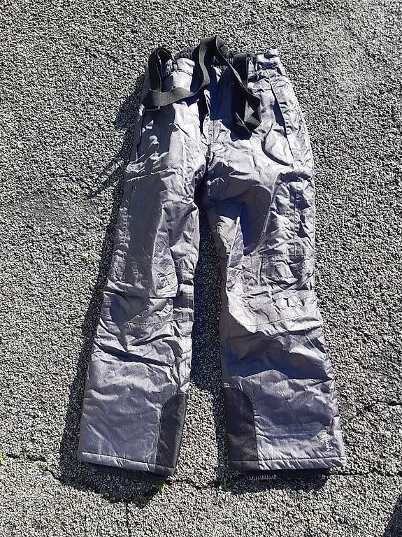 Jacken & Mäntel: Skihose und Skijacke Gr 152 – Gebraucht aus Zürich von vladm 3