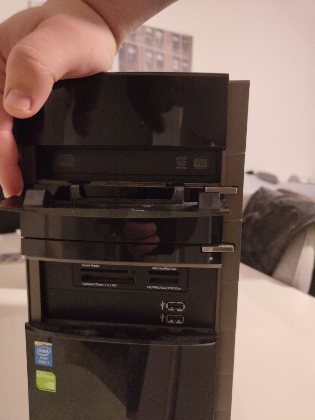 Boîtiers: PC Case Black ATX Tower  – D'occasion à Zetzwil par FrlsNekomaJonny 1