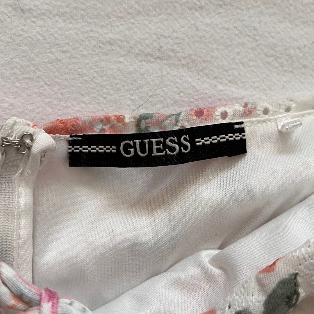 Guess Vestiti: ROBE EN DENTELLE À FLEURS GUESS – Usato da Cortaillod venduto da Leane.g 5