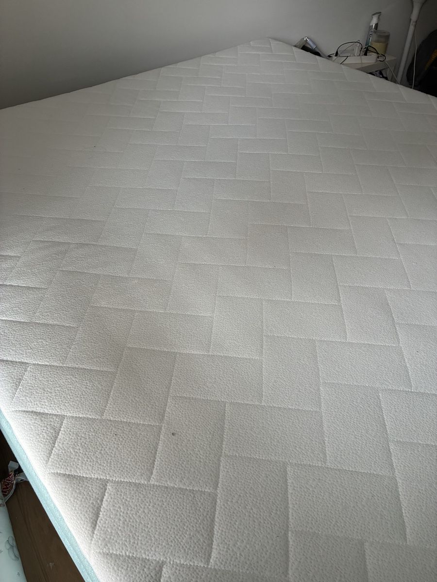 Betten: Boxspringbett Türkis 200x200 cm – Gebraucht aus Saland von Francyherrera 2