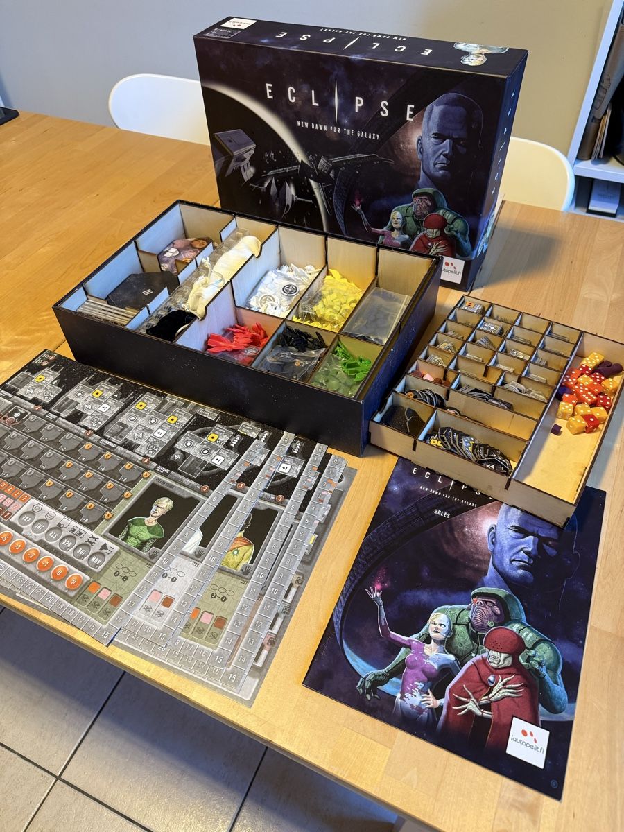 Giochi: Eclipse New Dawn (1st edition) English – Usato da Genève venduto da kentdelahaye