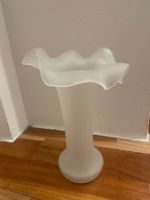 Jugendstil Blumenvase Milchglas Antik