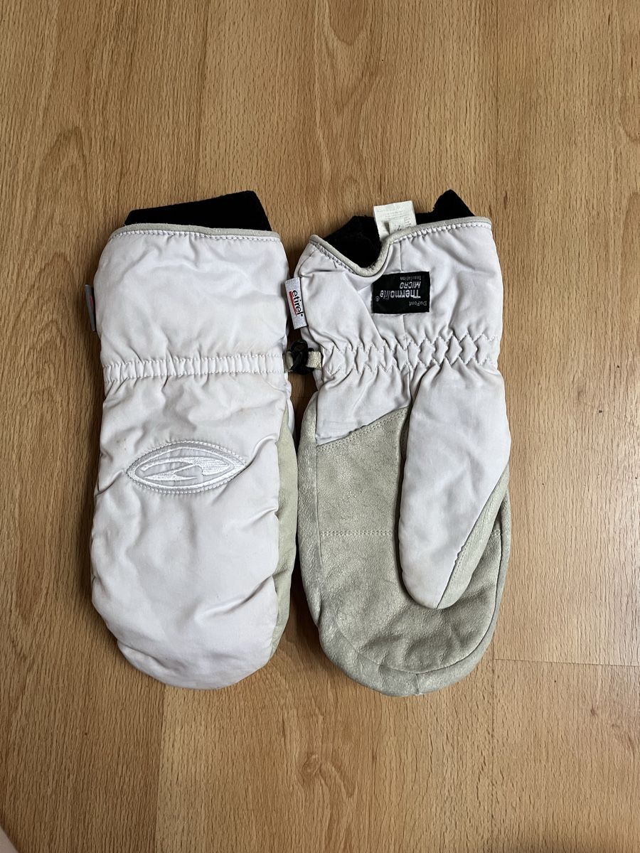 Handschuhe & Handstulpen: Etirel gants de ski, taille 7,5 – Gebraucht aus Tafers von ValKara 1