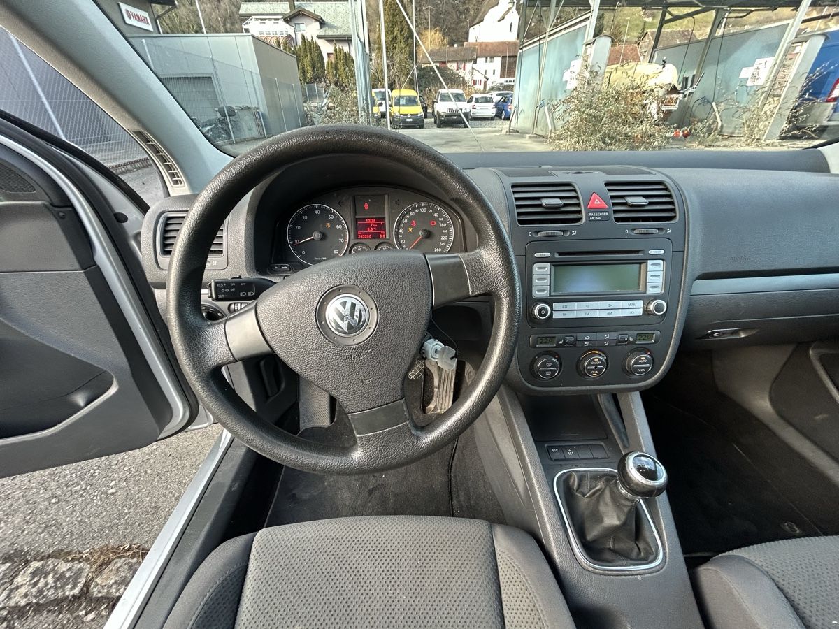 VW Automobili: VW Golf V 2.0 FSI 4-Motion – Usato da Sargans venduto da automobilen 6