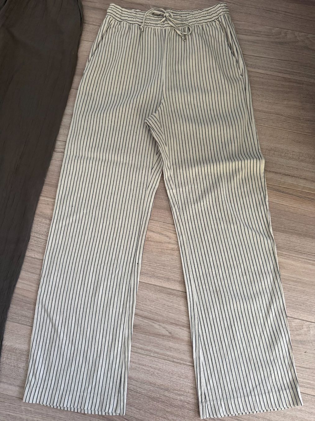 Lots de vêtements: 3 Stk. Kleiderset Gr. S – D'occasion à Bonstetten par VCLS 1