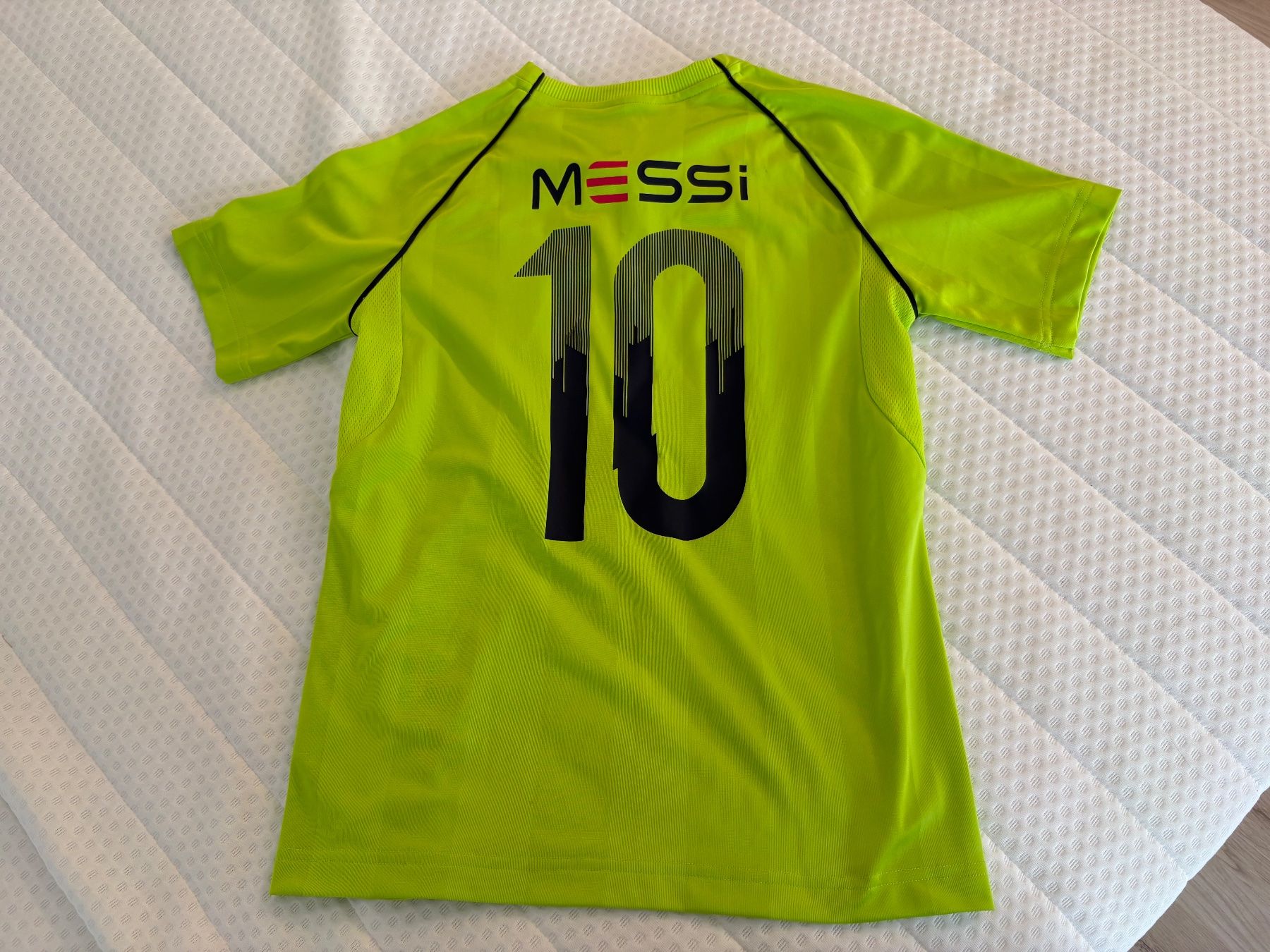 Scarpe, pantaloni & magliette da ginnastica: Trikot Messi – Usato da Egg b. Zürich venduto da dalanna 2