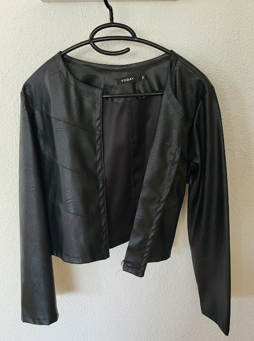 Giacche: Kurze Jacke im Leder-Imitat-Look – Nuovo (secondo la descrizione) da Horw venduto da Pfderi0