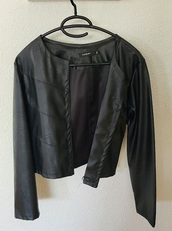 Kurze Jacke im Leder-Imitat-Look