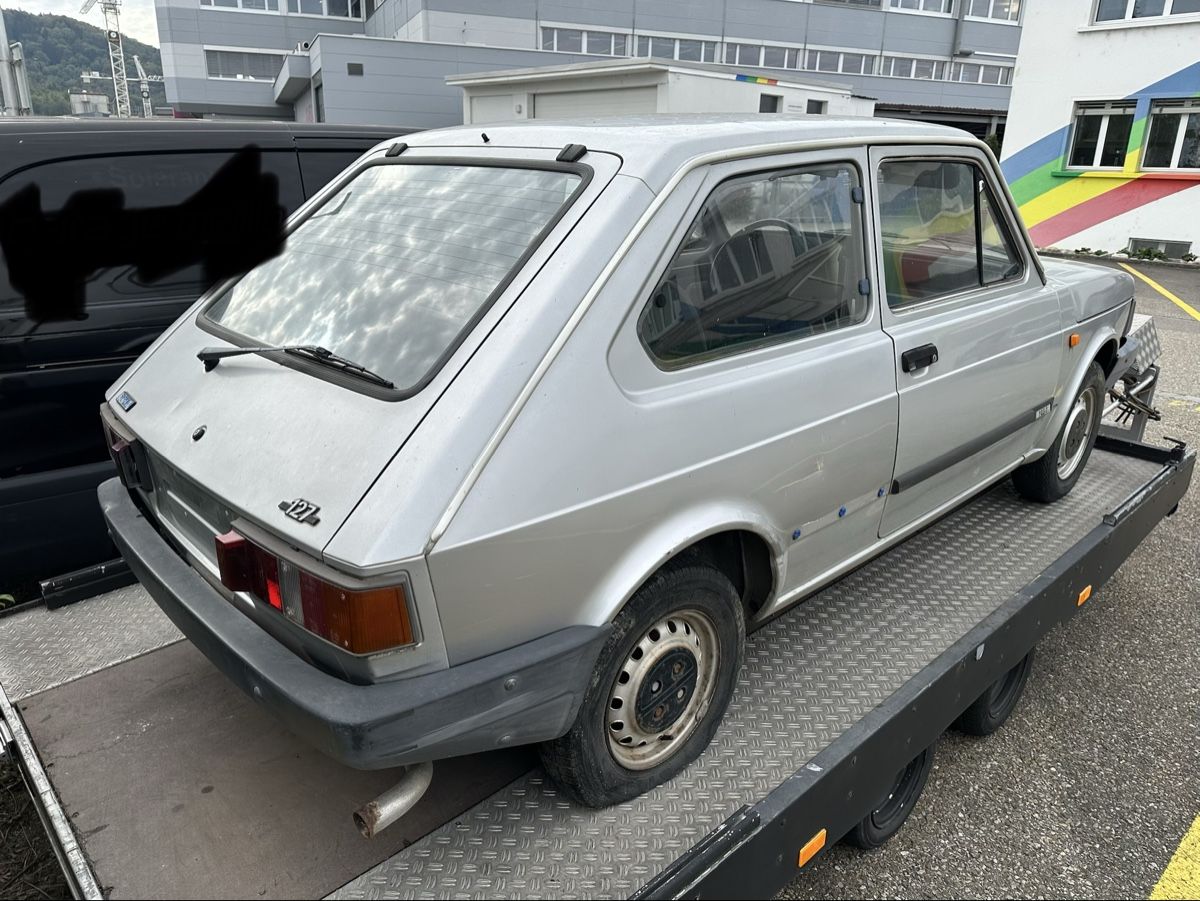 Fiat Autos: Fiat 127 – Défectueux à Oberentfelden par Balu2023 2