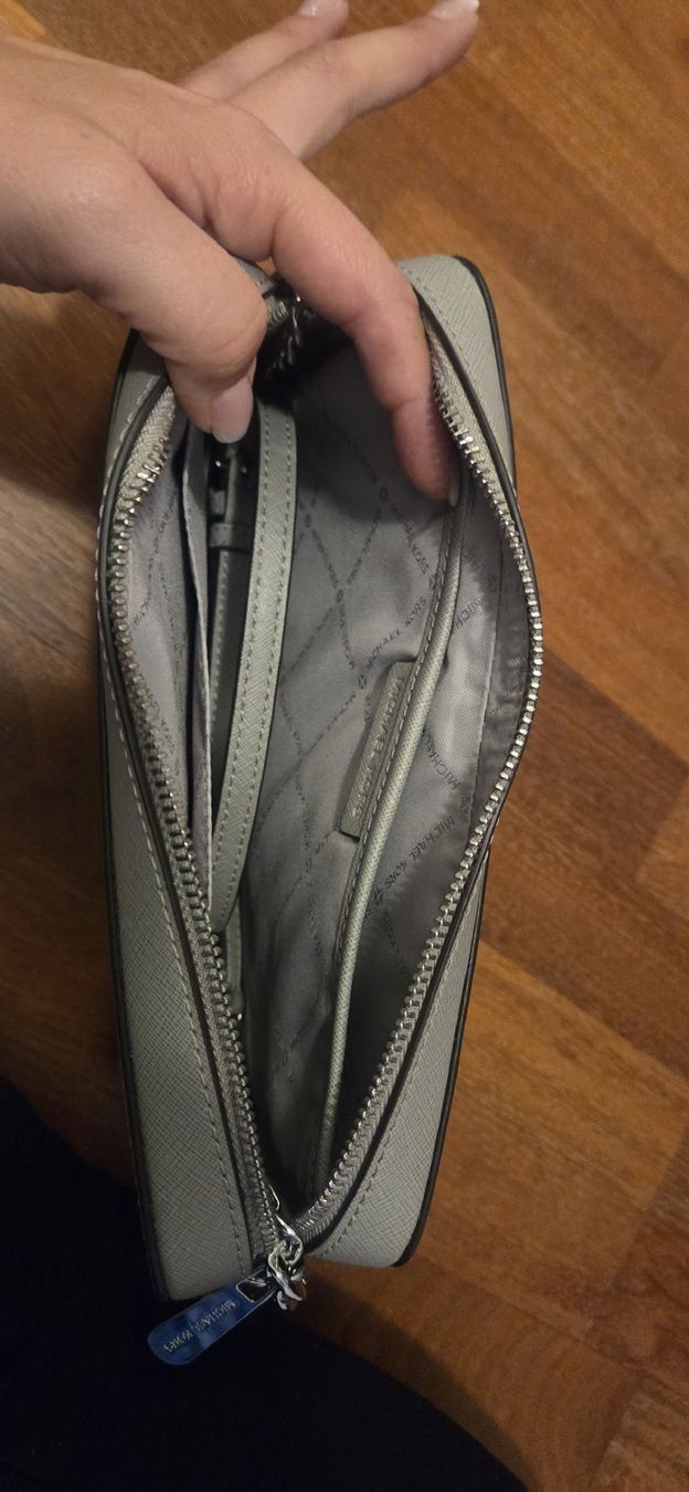 Michael Kors Taschen für Damen: Michael Kors Grau – Neu (gemäss Beschreibung) aus Unterägeri von whnussba 1