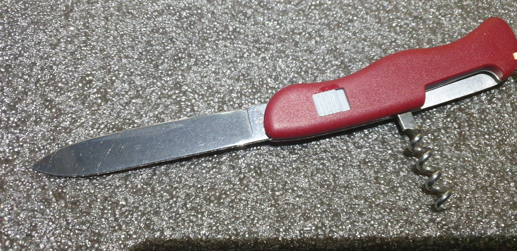 Victorinox Coltelli tascabile: Victorinox MULTIVAC SlideLock 111mm Sackmesser – Usato da Val D Illiez venduto da SnowRoof 3
