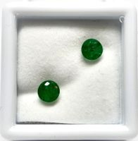 2x émeraudes Zambie 5 mm (non traitées) Valeur 325.- Fr