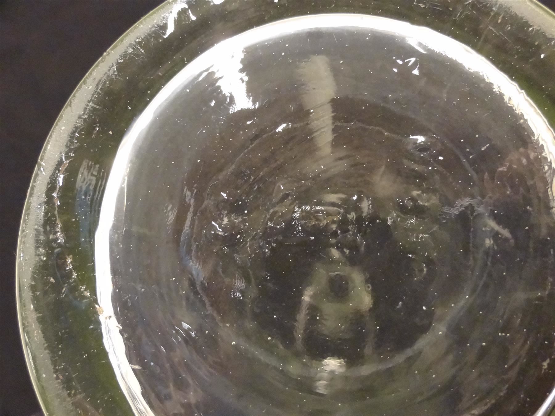 Bicchieri, Caraffe & Bottiglie: alte Flasche HENNIEZ SANTÉ – Usato da Kerzers venduto da Flaschenposten 5