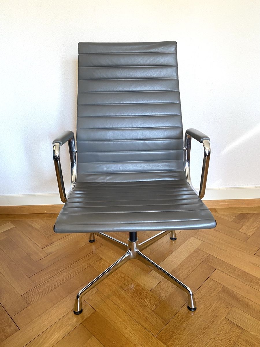 Vitra Sessel: Design Sessel Chair Vitra EA 112 – Gebraucht aus Olten von sportwelt 1