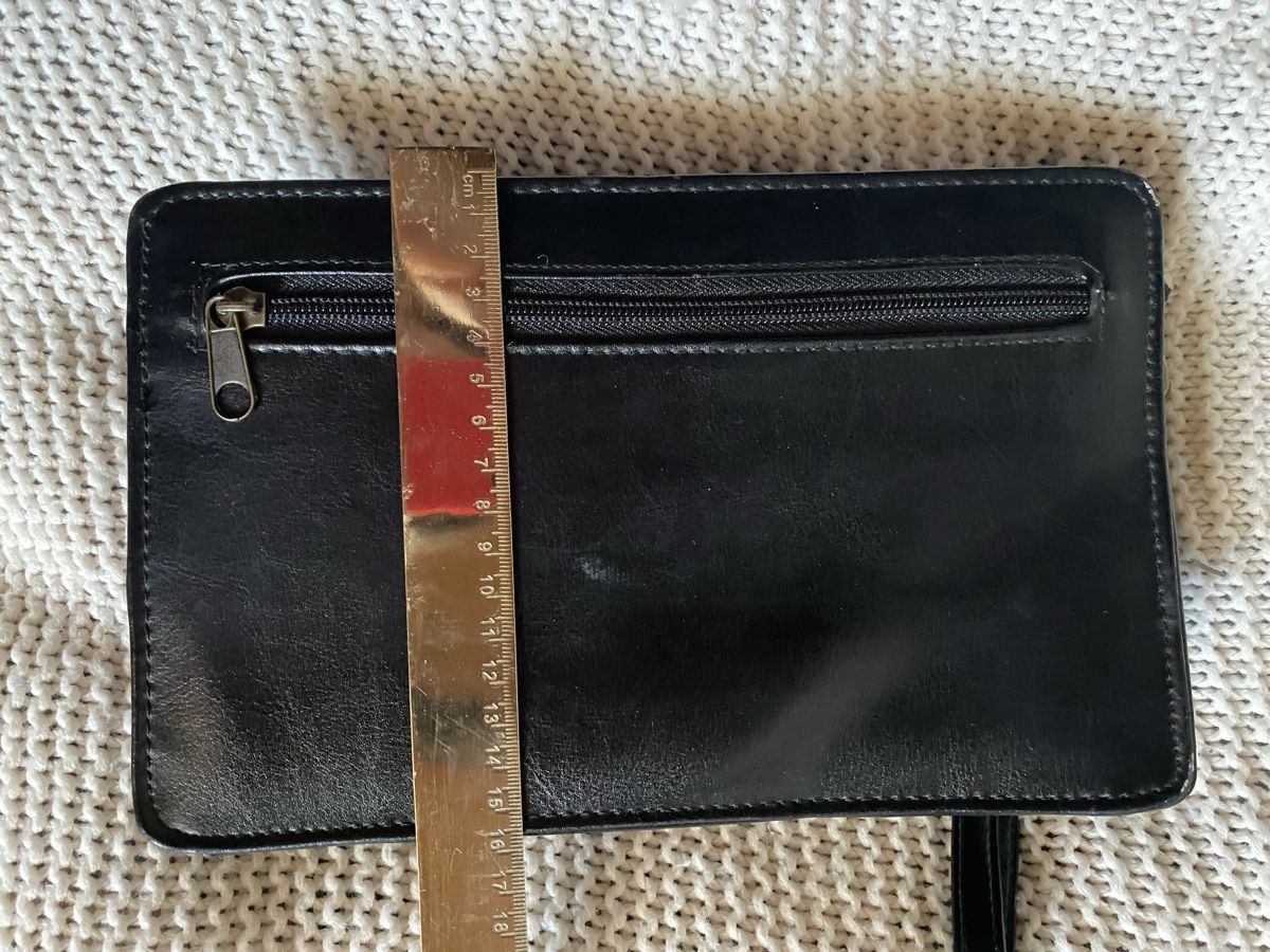Borse: Pochette noire classique pour homme – Nuovo e nell'imballaggio originale da Geneve venduto da Monthoux13 1