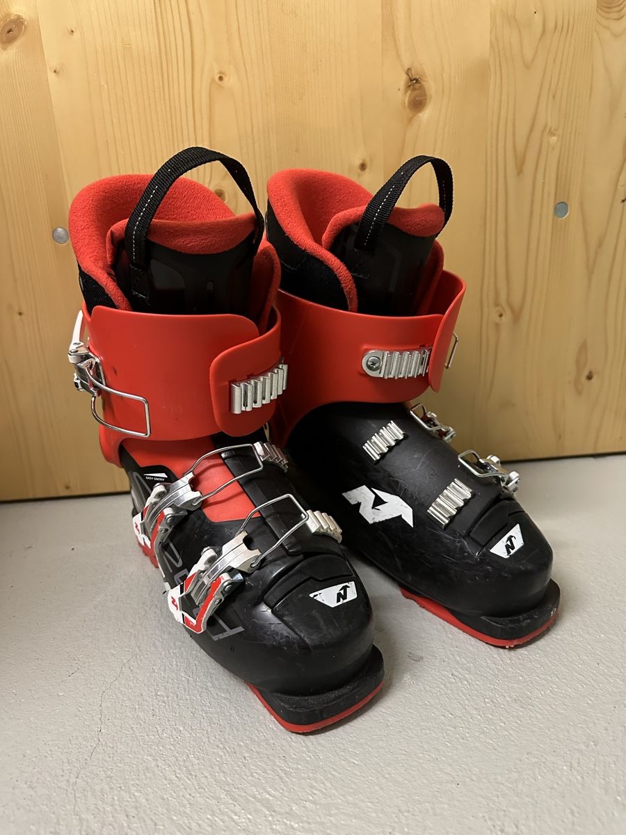Scarpe da uomo: Skischuhe Gr. 24.5 Occasion – Usato da Zürich venduto da Schoekin