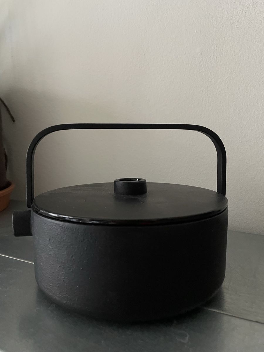 Teekannen: Collage tea pot, cast iron serax design  – Gebraucht aus Basel von Amechan. 4