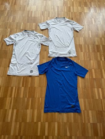 3x NIKE Pro Combat Sport-T-Shirts, weiss und blau, Grösse S