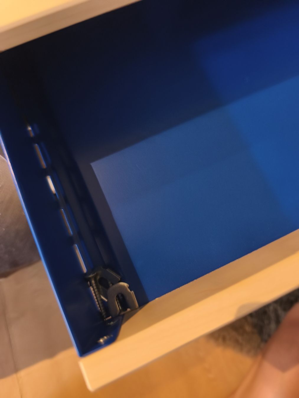 Ikea Tables de nuit: table de chevet à fixer au mur ikea – D'occasion à Orbe par don_ym8h 2
