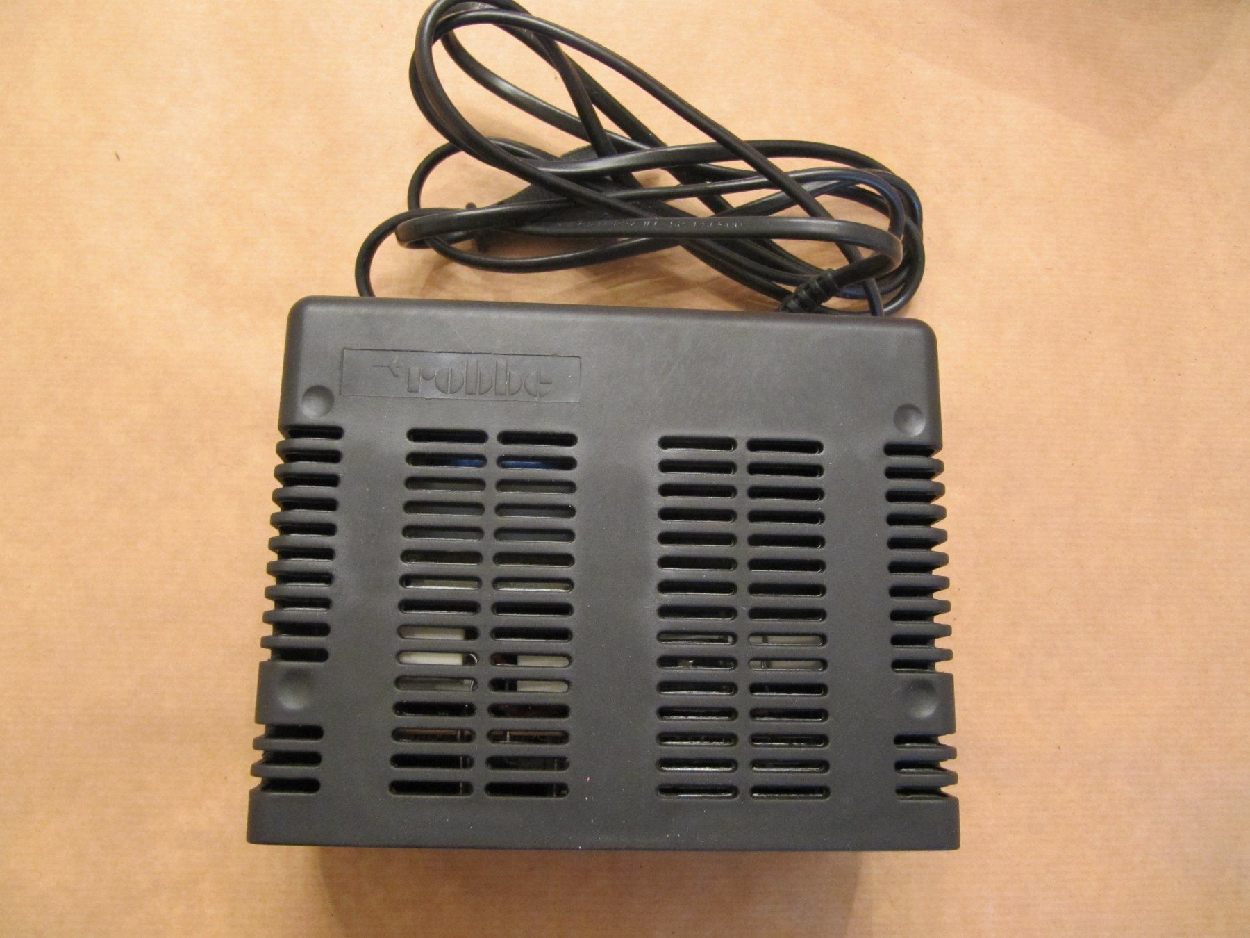 Robbe Accus, Chargeurs & Blocs d'alimentation: ROBBE No. 8500  Unicharger 6 – D'occasion à Basel par Ruben2210 1