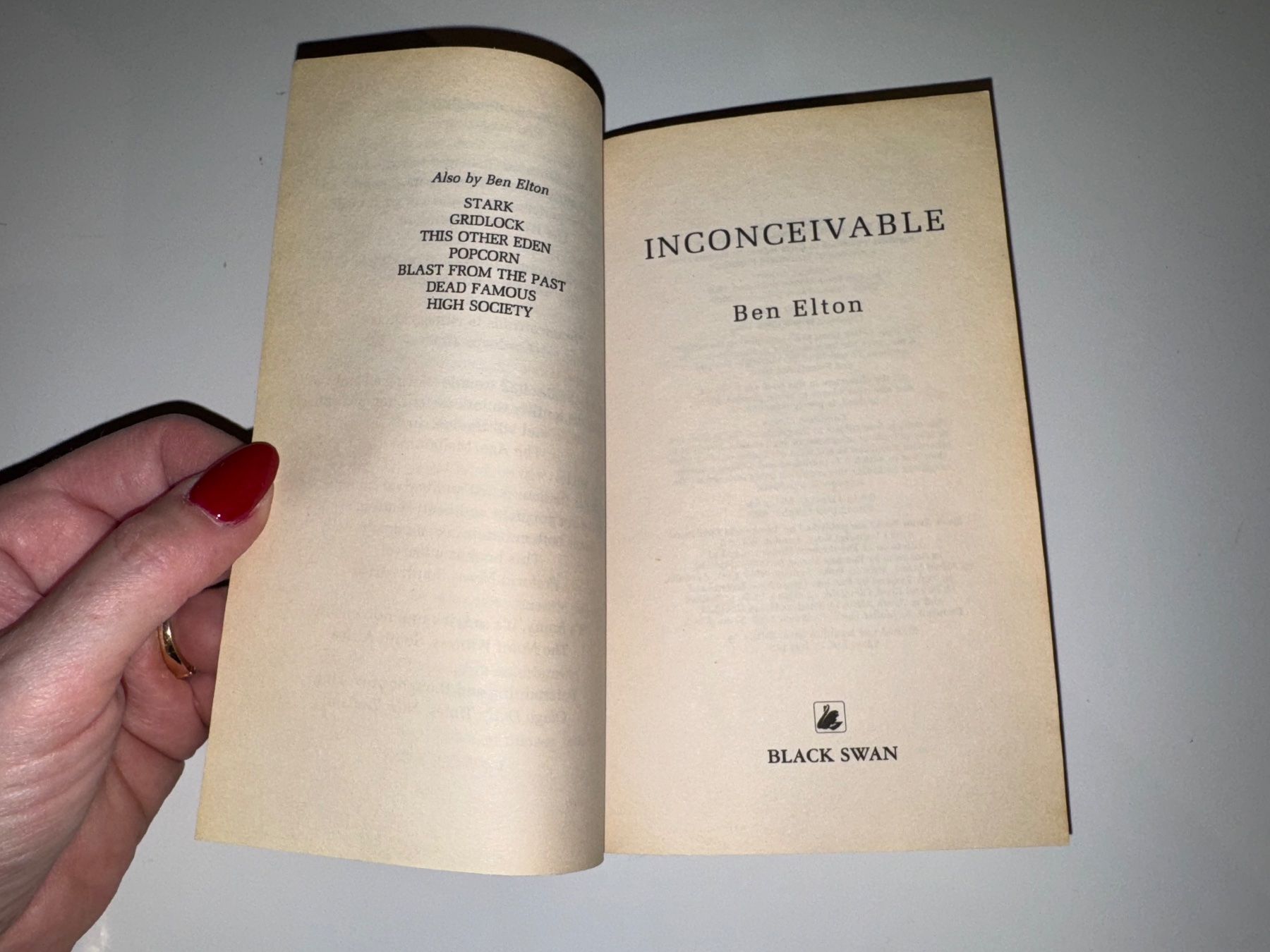 Bücher: NOVEL: Ben Elton, Inconceivable – Gebraucht aus Grosswangen von English_books 4