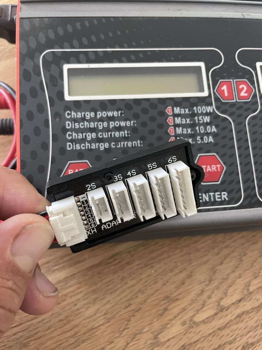 Akkus, Ladegeräte & Netzgeräte: V-charge 200 Duo – Gebraucht aus Schwarzenberg LU von sim_5r79 2
