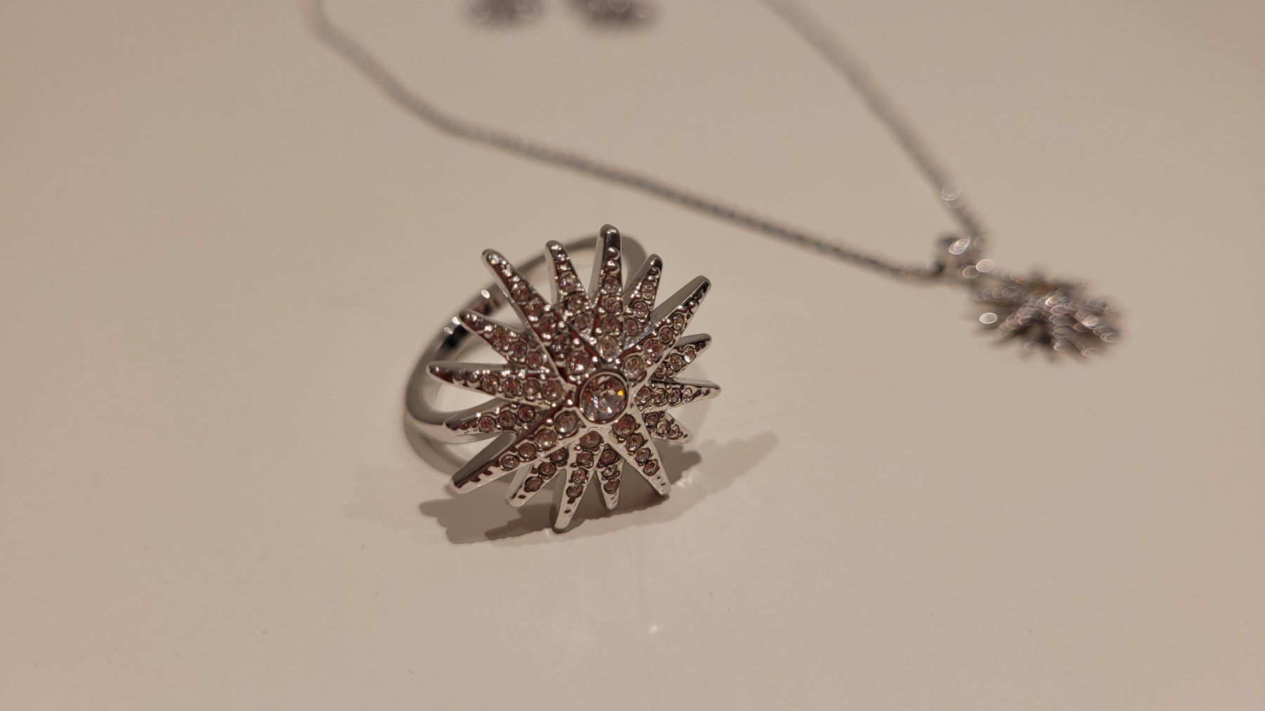 Swarovski Altri gioielli: Swarovski Balthus Set Stern – Usato da Schaan venduto da car_wrv2 1