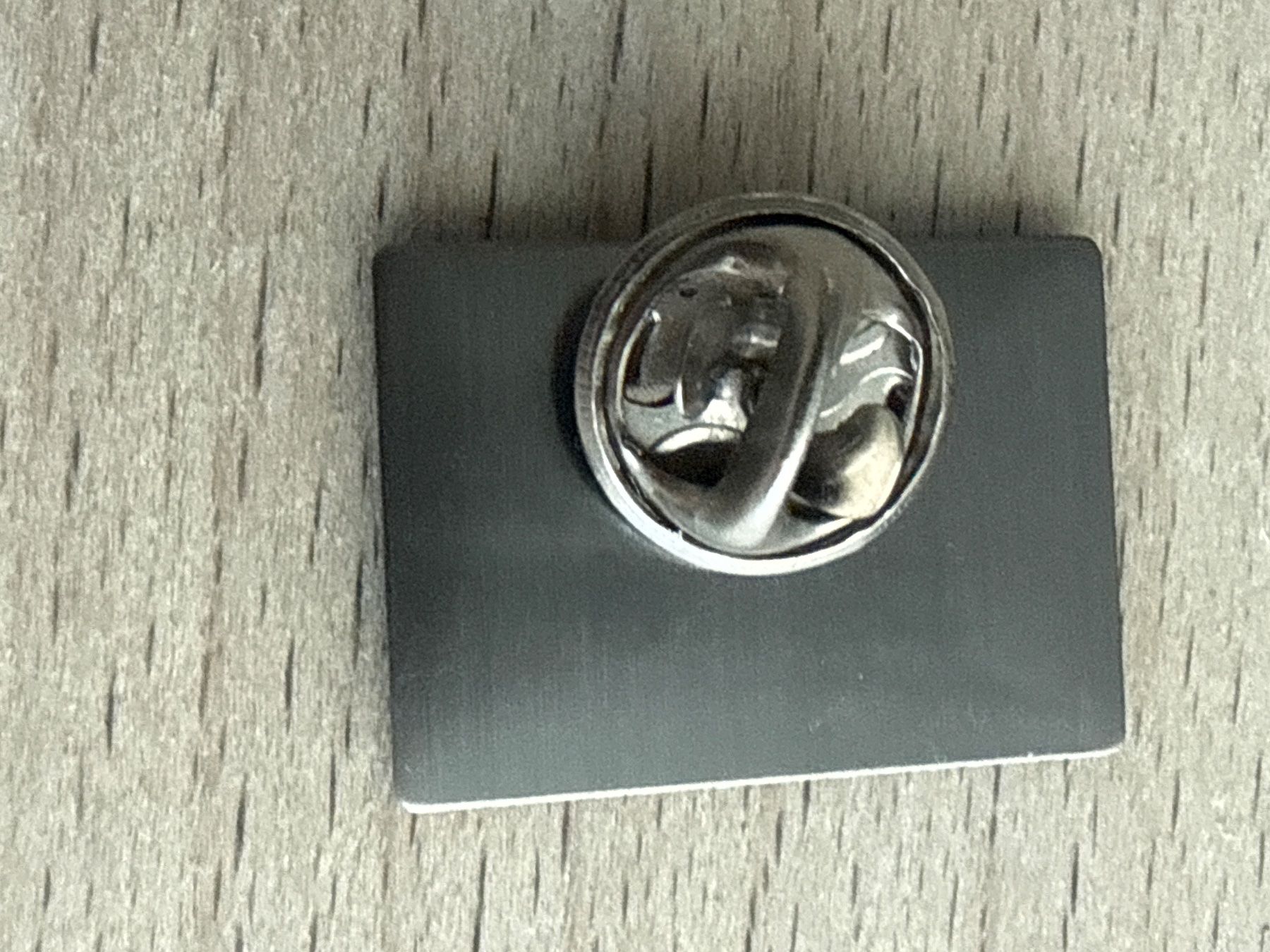 Placchette & Badge: Pin UEFA Respect – Usato da Glattbrugg venduto da Schweigmatt 1