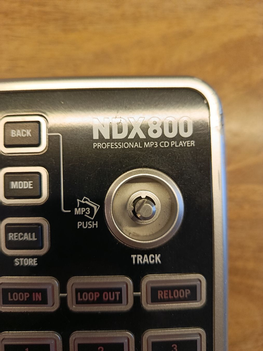 Numark Console di mixaggio: 2 Numark NDX800 DJ CD-Player  – Usato da Wattwil venduto da sunicheyenne 3
