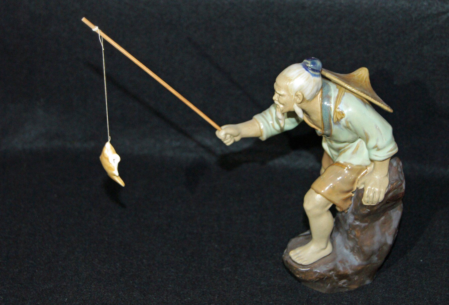 Statuette: Fayence-Figur eines chinesischen Fischers – Usato da Geroldswil venduto da ARTEFACTO 2