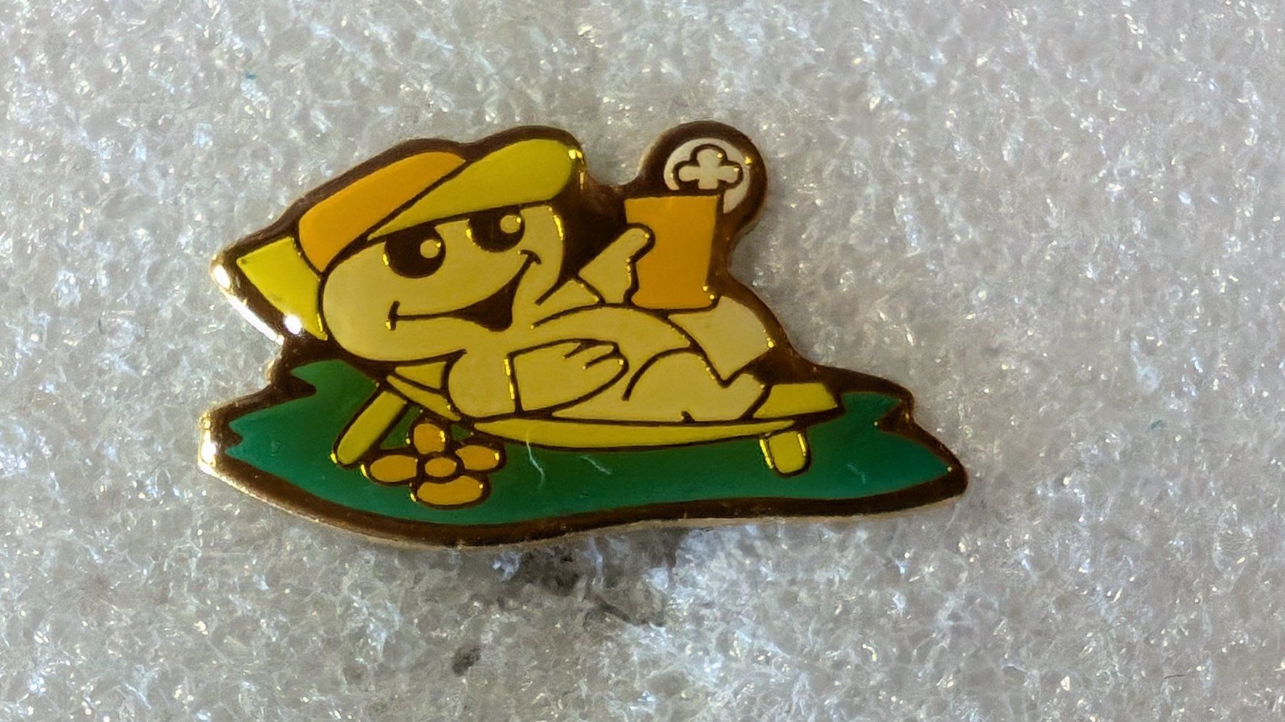 Placchette & Badge: Ansteckpin 232: Maga Bio – Usato da Oppligen venduto da Pin-Fall-Shop