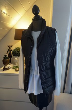 Elegante Damen-Steppweste in Schokoladenbraun
