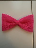 Pinke Spitzenschleife - Perfekt für den Sommer!