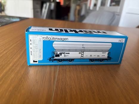 Märklin Modelleisenbahnen: Wagon Märklin charbon  – Gebraucht aus Orbe von car_8grw