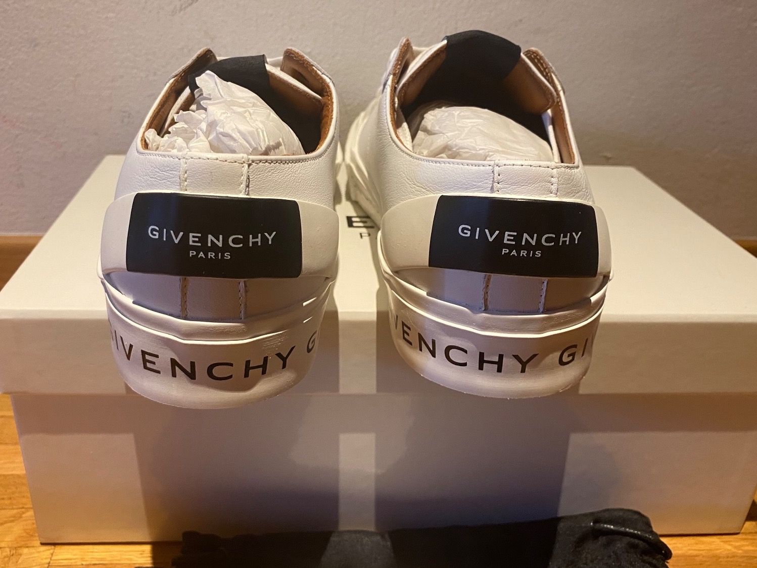 Givenchy Scarpe da donna: Givenchy Sneaker weiss – Nuovo e nell'imballaggio originale da Frauenfeld venduto da stern081 2
