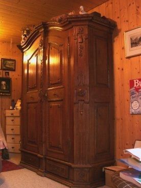 Armadi: Eichenschrank 1810 – Usato da Weissbad venduto da 7733110 4