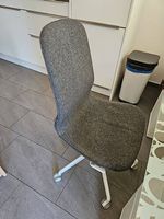 Chaise de bureau grise