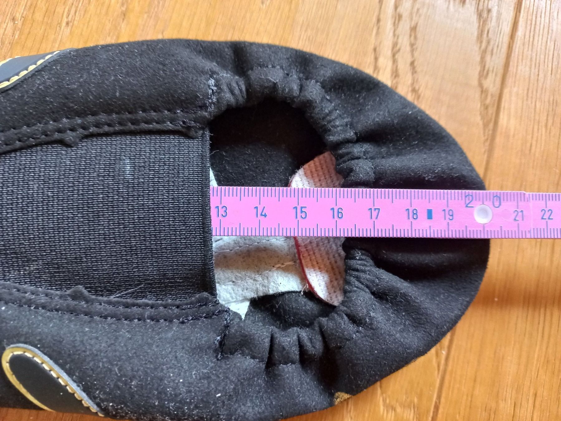 Scarpe per ragazzi: Geräteturnschuhe iwa Kinder – Usato da Brienz BE venduto da desire03 3