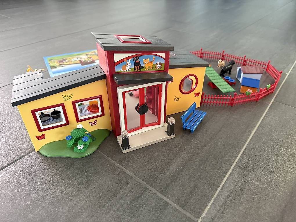 Playmobil Giocattoli: Playmobil 9275 Tierheim Pfötchen – Usato da Langendorf venduto da Mariposa61 1