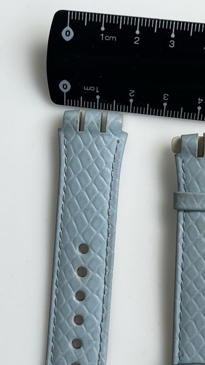 Swatch Montres: Swatch Uhrband, hellblaues Leder, neuwertig, Frühling! – Neuf (Voir description) à Grenchen par chththl 2