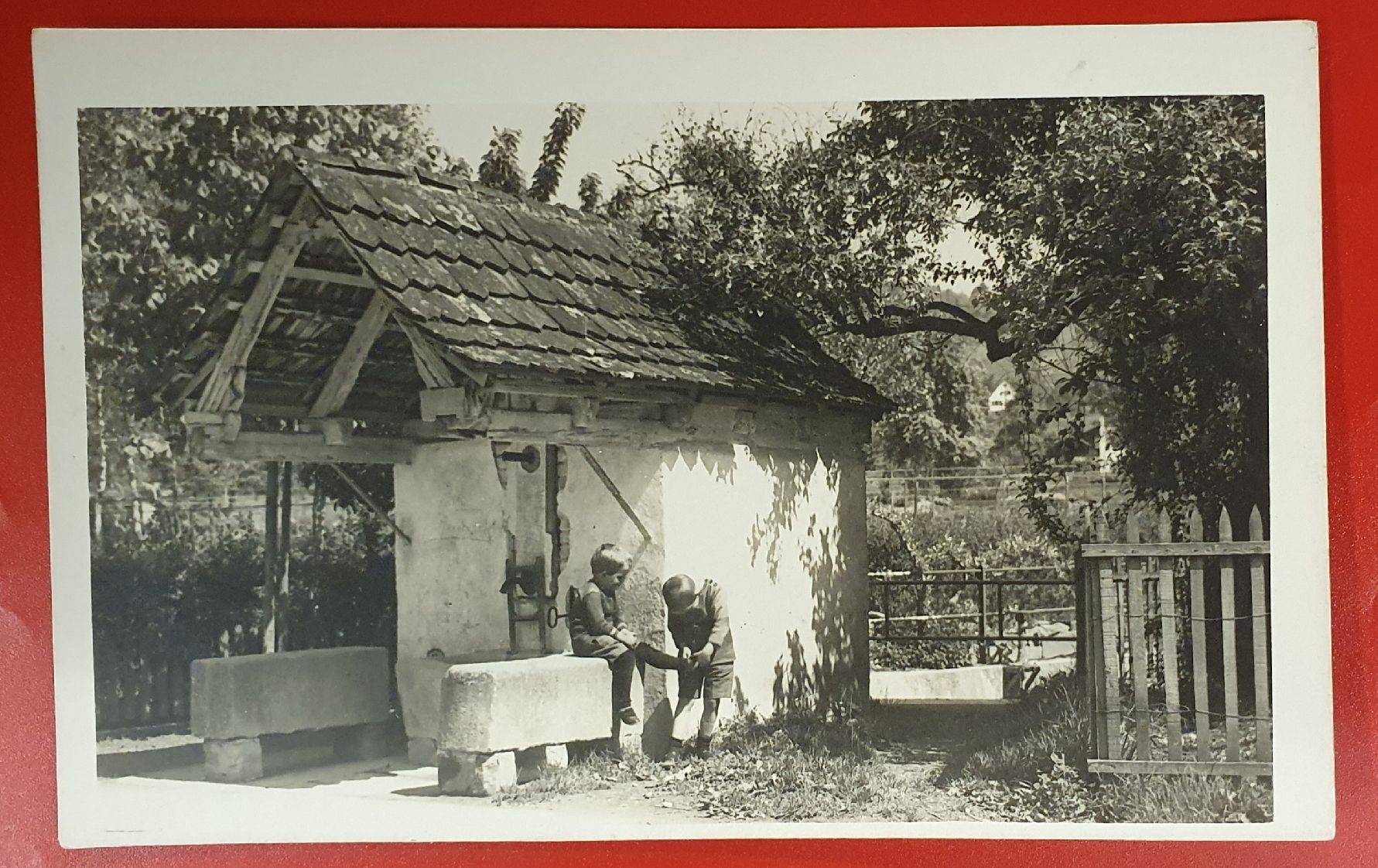 Cartoline postali: Stäfa 1927 - Dorfbrunnen – Usato da Kreuzlingen venduto da Rschweiz1