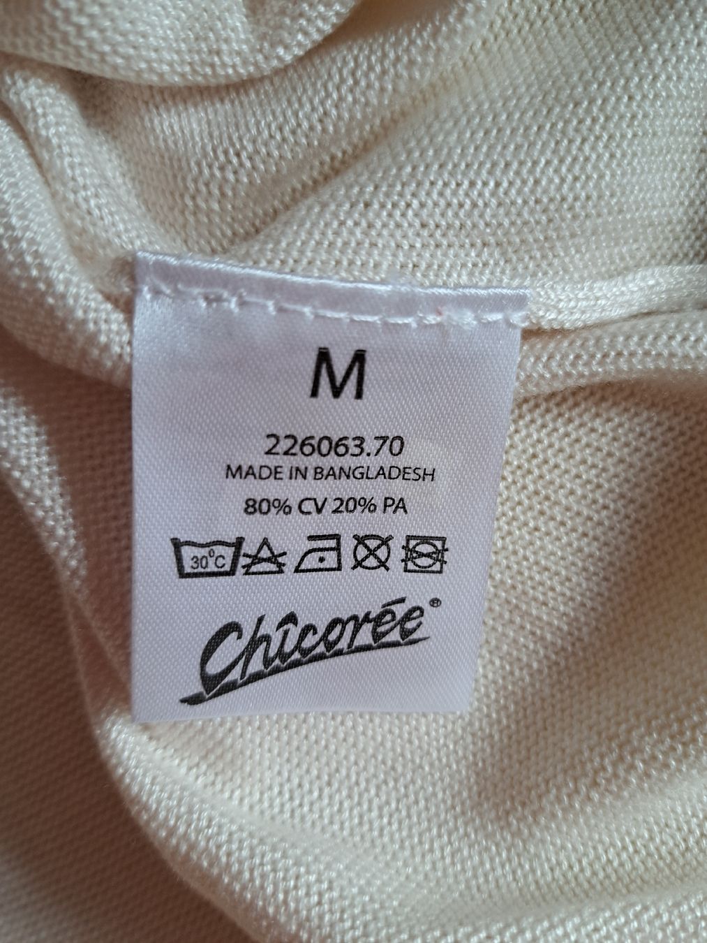 Top: Chicoree Top ärmellos eierschalenfarben Grösse M – Nuovo (secondo la descrizione) da Näfels venduto da Haegli 1