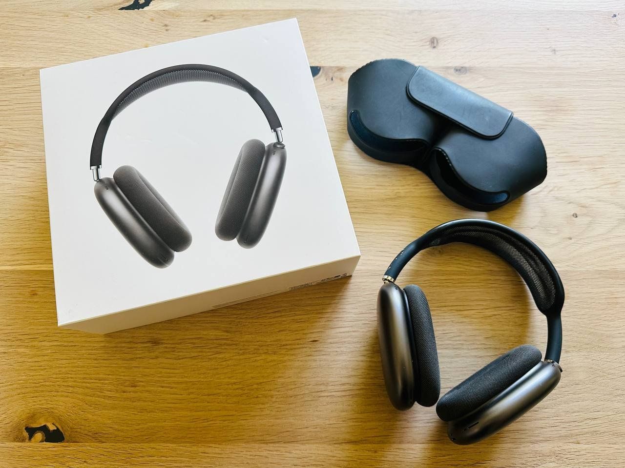 Apple Cuffie: Apple AirPods Max Space Grau mit Smart Case – Usato da Basel venduto da MHJME 2