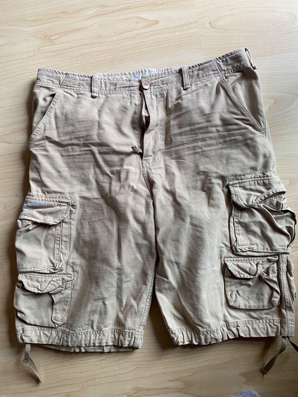 Pantaloni: Herren Shorts Gr. 36, Bigstar, Beige – Usato da Edlibach venduto da Kiwi610