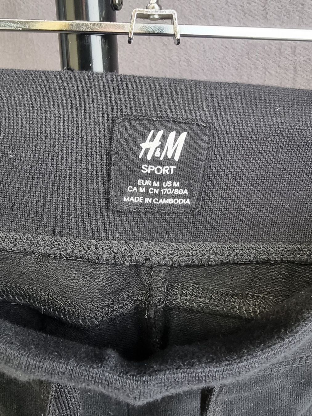 H&M Hosen: Gr. M Sporthose 3/4 schwarz – Gebraucht aus Sutz von Dalilea 2