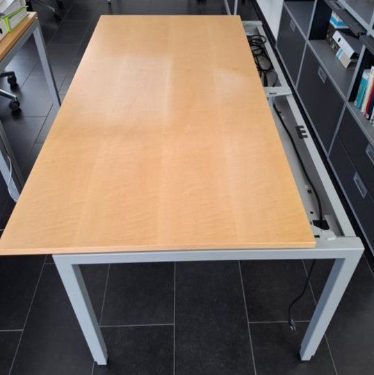 Lista Scrivanie: Lista Office LO Motion Schreibtisch - 160 cm x 80 cm – Usato da Pfäffikon SZ venduto da smartswiss17 2