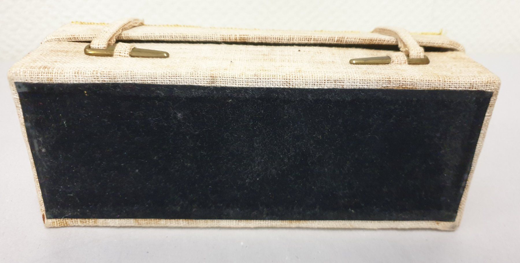 Portagioie: Besticktes Schmuckkästchen – Usato da Emmen venduto da magelan 4