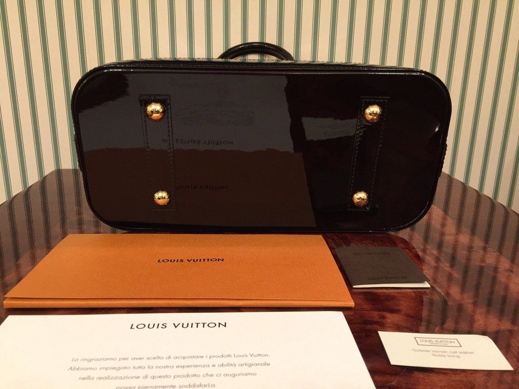 Louis Vuitton Borse da donna: LOUIS VUITTON 'Alma' PM Vernis Monogram Amarante borsa NUOVO – Nuovo (secondo la descrizione) da Genestrerio venduto da fra_c955 4