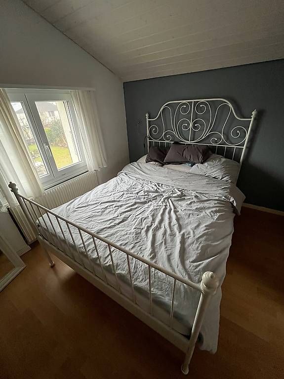 Letti: Bett mit Matratze und Lattenrost – Usato da Müntschemier venduto da leonie.3232